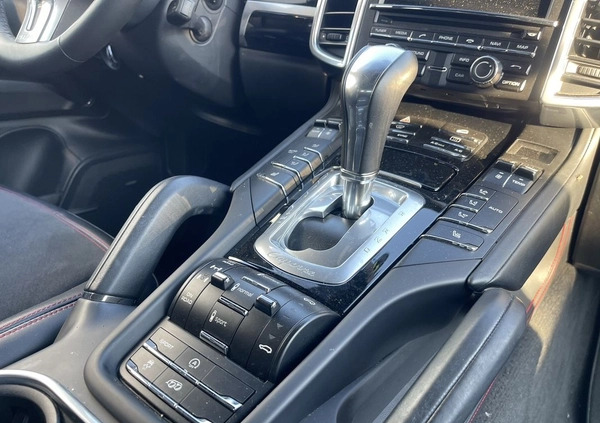 Porsche Cayenne cena 61900 przebieg: 162000, rok produkcji 2014 z Ryn małe 106